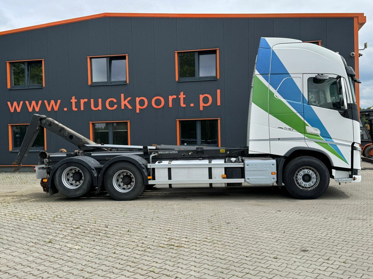 شاحنة برافعة خطافية Volvo FH 540 6x2 Abrollkipper MEILLER RK 26.67: صورة 24