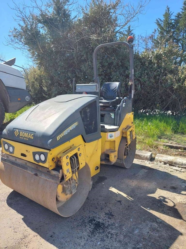 Bomag BW 120 AD-5 - رَصَّاص الطرق: صورة 2 Bomag BW 120 AD-5 - رَصَّاص الطرق: صورة 2