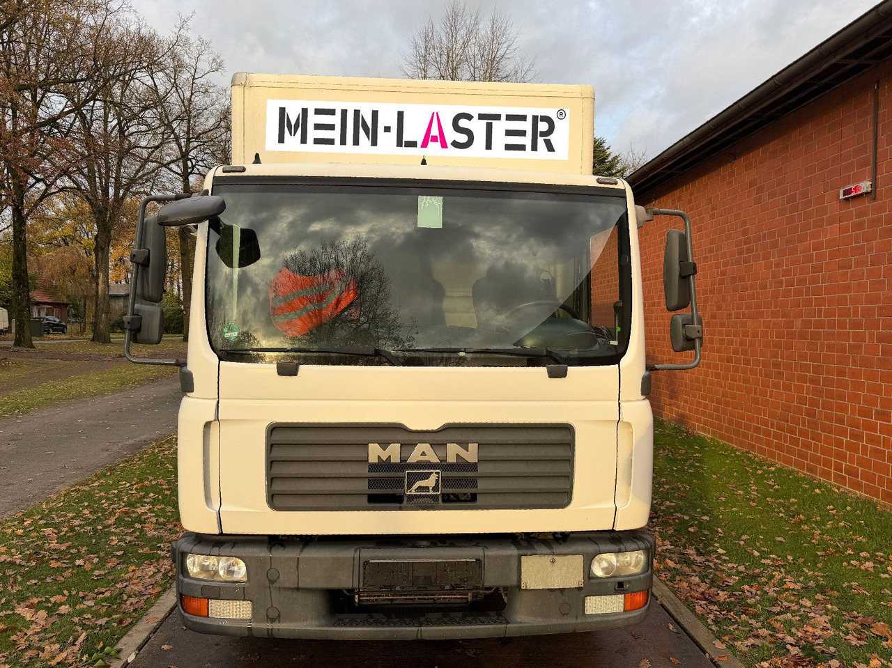 MAN TGL 8.180 Ladebordwand 3 Sitzer - شاحنة بصندوق مغلق: صورة 4 MAN TGL 8.180 Ladebordwand 3 Sitzer - شاحنة بصندوق مغلق: صورة 4