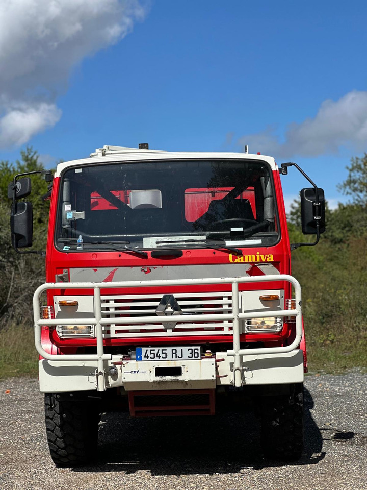 RENAULT M180 - شاحنة حريق: صورة 1 RENAULT M180 - شاحنة حريق: صورة 1