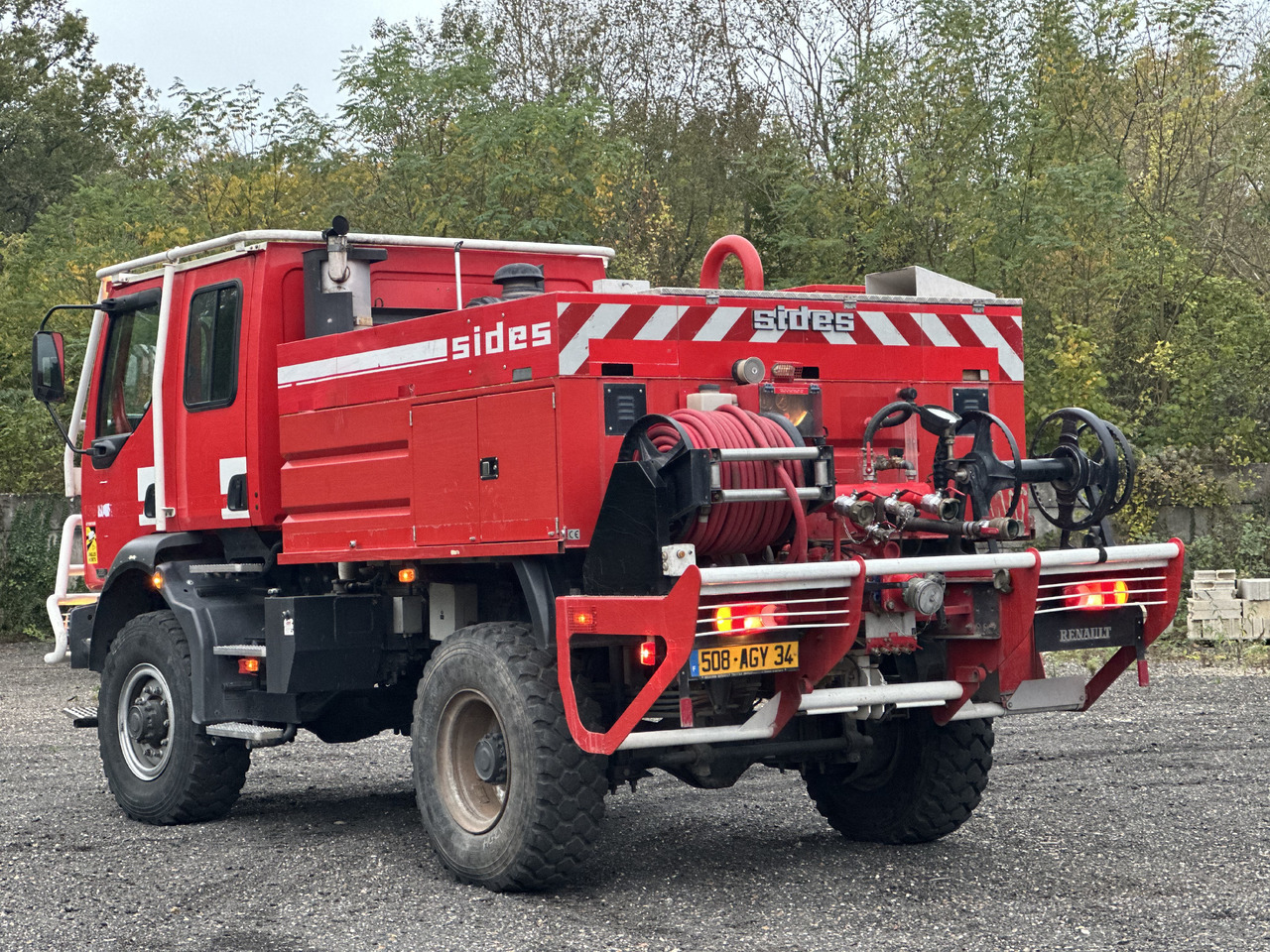 RENAULT Midlum 220 4x4 - شاحنة حريق: صورة 4 RENAULT Midlum 220 4x4 - شاحنة حريق: صورة 4