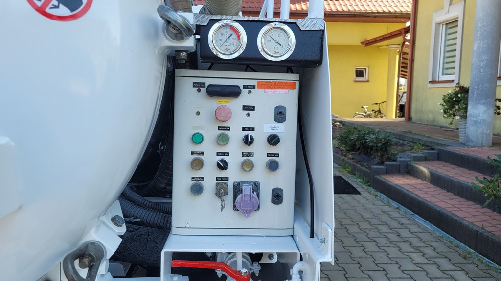 فراغ شاحنة Renault Maxity 140dxi Kanalreiniger COMBI CLEANER VAACUM Hydrocureur: صورة 20 فراغ شاحنة Renault Maxity 140dxi Kanalreiniger COMBI CLEANER VAACUM Hydrocureur: صورة 20