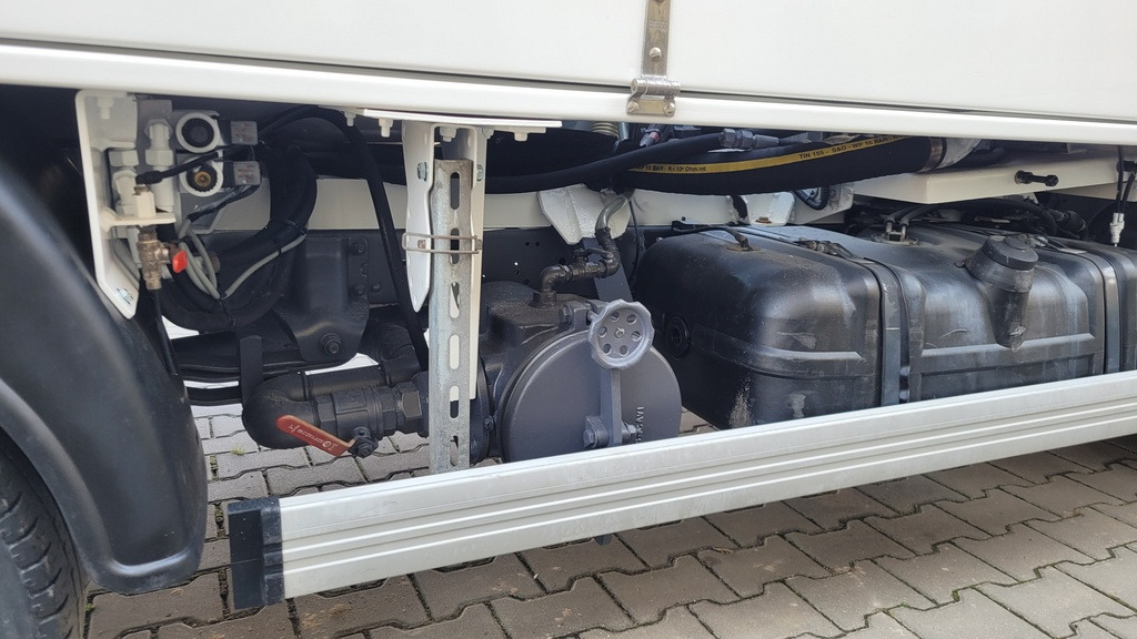 فراغ شاحنة Renault Maxity 140dxi Kanalreiniger COMBI CLEANER VAACUM Hydrocureur: صورة 33 فراغ شاحنة Renault Maxity 140dxi Kanalreiniger COMBI CLEANER VAACUM Hydrocureur: صورة 33