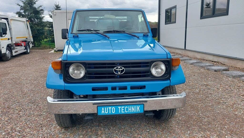 Toyota Land Cruiser COMBI HYDRO CLEANER 4x4 - فراغ شاحنة: صورة 3 Toyota Land Cruiser COMBI HYDRO CLEANER 4x4 - فراغ شاحنة: صورة 3