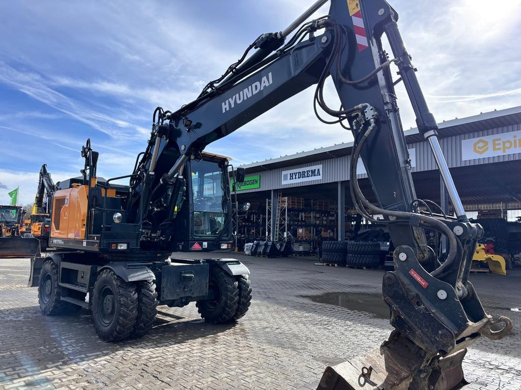 Hyundai HW170ACR Hyundai HW170ACR - حفار ذو عجلات: صورة 2 Hyundai HW170ACR Hyundai HW170ACR - حفار ذو عجلات: صورة 2