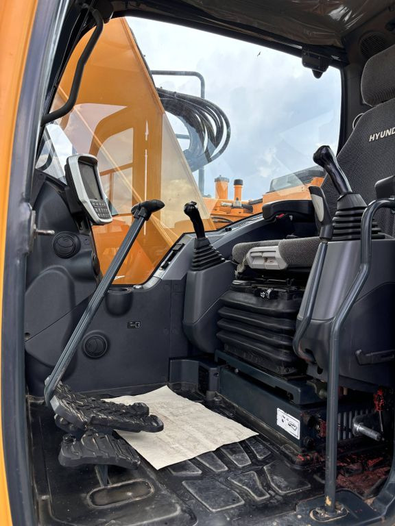 Hyundai HX 145 - حفار زاحف: صورة 5 Hyundai HX 145 - حفار زاحف: صورة 5
