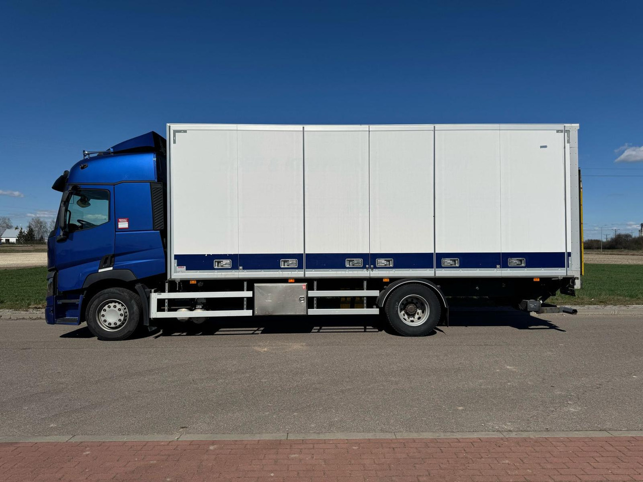 RENAULT T380 - شاحنة صندوقية: صورة 3 RENAULT T380 - شاحنة صندوقية: صورة 3
