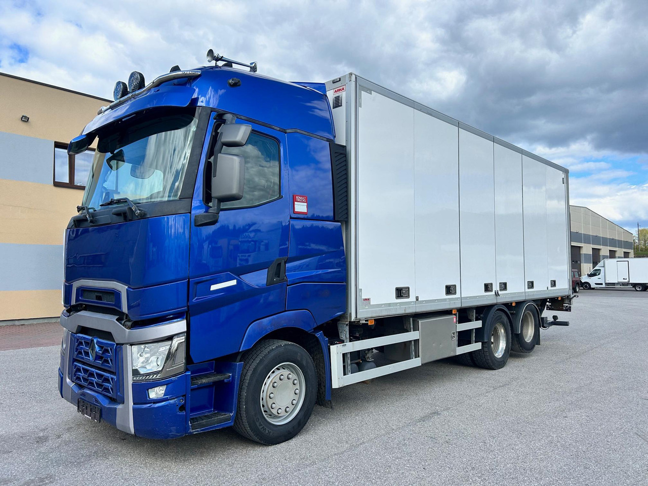 RENAULT T520 - شاحنة صندوقية: صورة 2 RENAULT T520 - شاحنة صندوقية: صورة 2