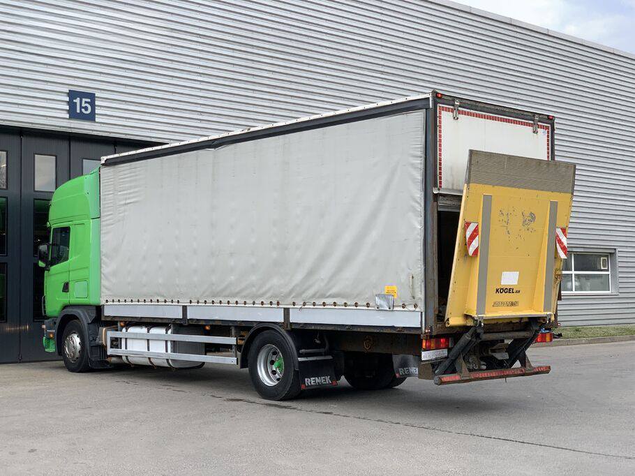 SCANIA 114L 340 - شاحنة ذات ستائر جانبية: صورة 4 SCANIA 114L 340 - شاحنة ذات ستائر جانبية: صورة 4