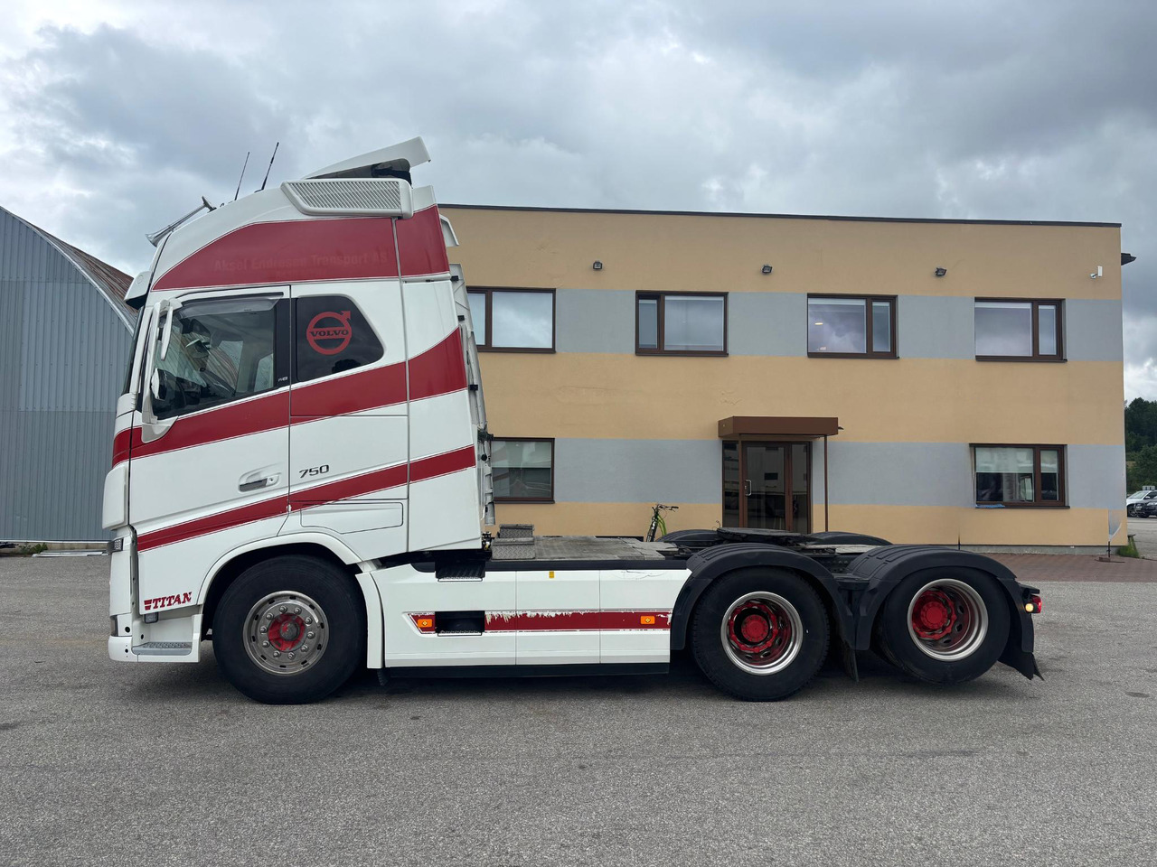 VOLVO FH16.750 - رأس تريلا: صورة 4 VOLVO FH16.750 - رأس تريلا: صورة 4