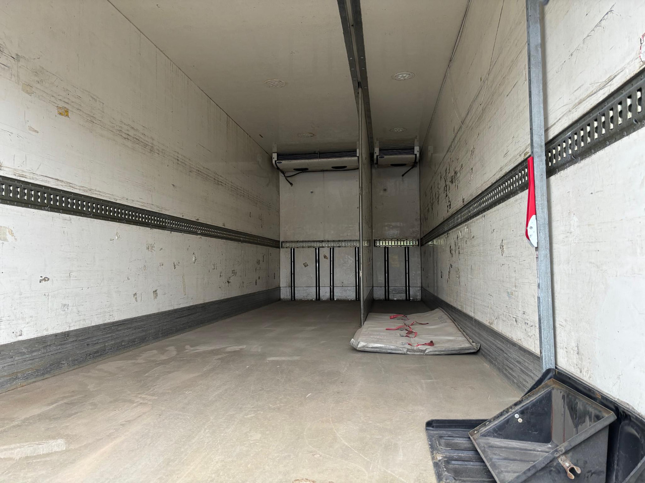 شاحنة ذات مبرد VOLVO FL 240: صورة 10 شاحنة ذات مبرد VOLVO FL 240: صورة 10