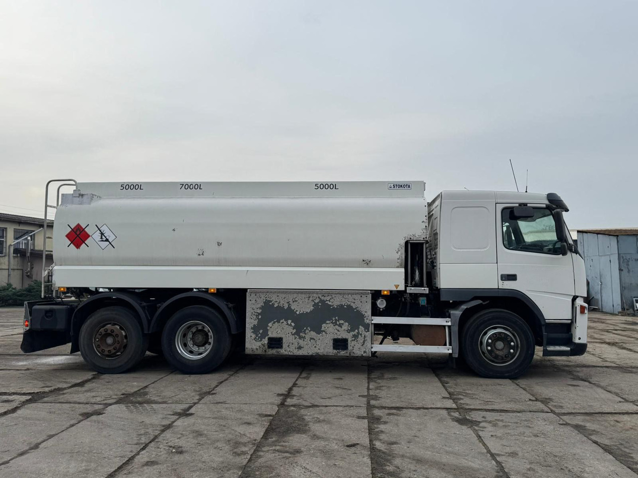 VOLVO FM12.380 - شاحنة صهريج: صورة 3 VOLVO FM12.380 - شاحنة صهريج: صورة 3