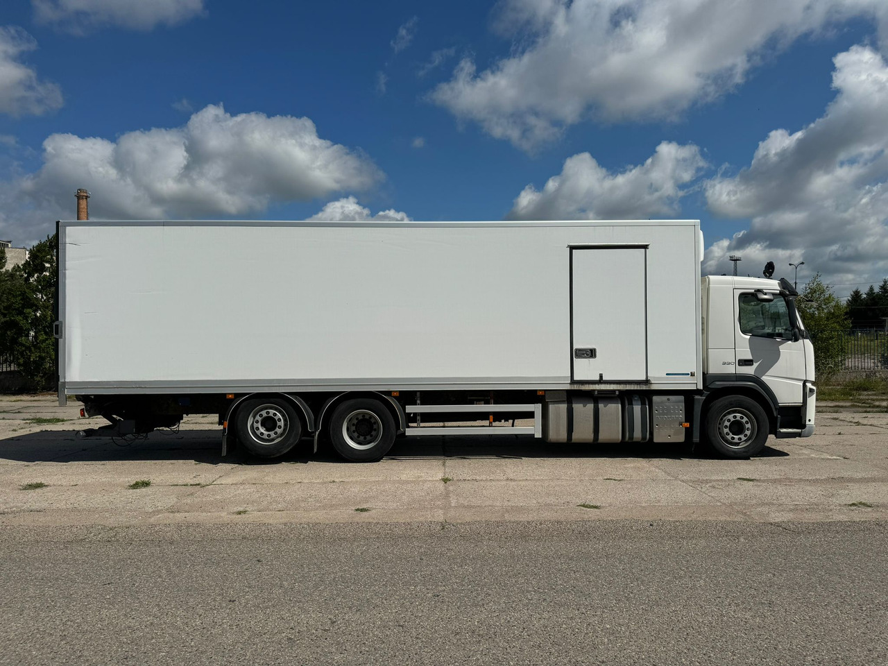 VOLVO FM330 - شاحنة ذات مبرد: صورة 4 VOLVO FM330 - شاحنة ذات مبرد: صورة 4