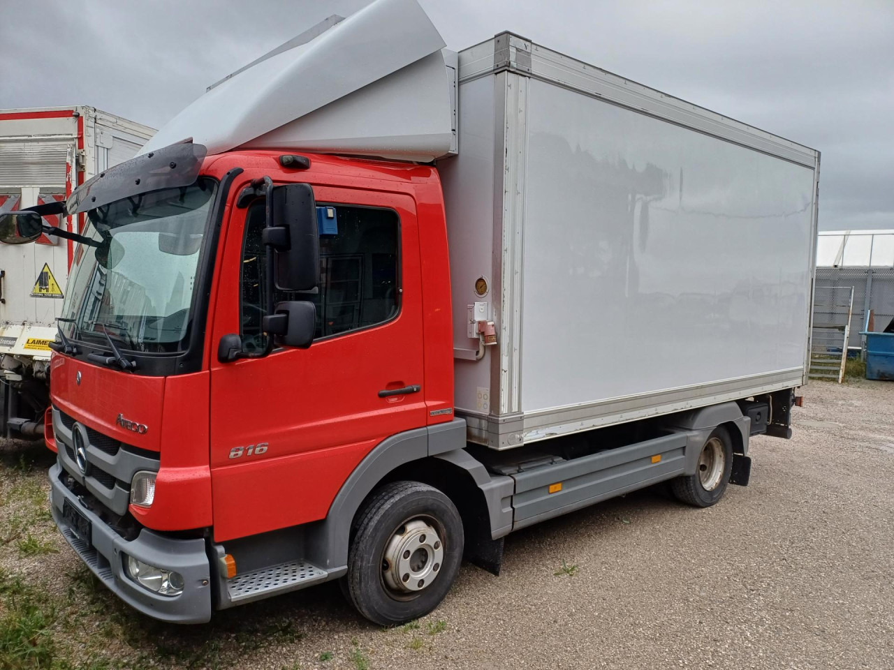 MERCEDES-BENZ 816 Euro5 AHK Luftfeder - شاحنة ذات مبرد: صورة 4 MERCEDES-BENZ 816 Euro5 AHK Luftfeder - شاحنة ذات مبرد: صورة 4