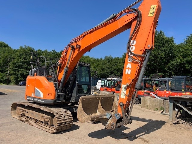 Doosan DX 140 LCR-5 - حفار زاحف: صورة 4 Doosan DX 140 LCR-5 - حفار زاحف: صورة 4