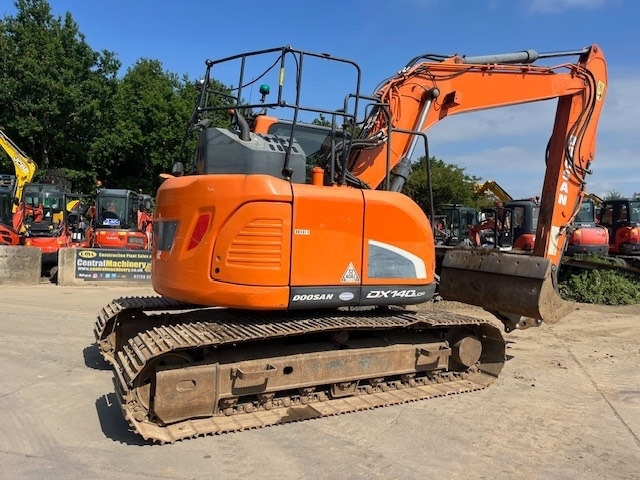 Doosan DX 140 LCR-5 - حفار زاحف: صورة 2 Doosan DX 140 LCR-5 - حفار زاحف: صورة 2