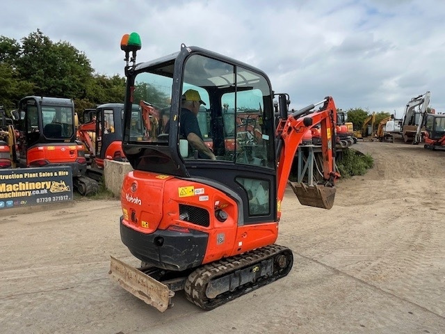 Kubota KX 016-4 - حفار صغير: صورة 2 Kubota KX 016-4 - حفار صغير: صورة 2