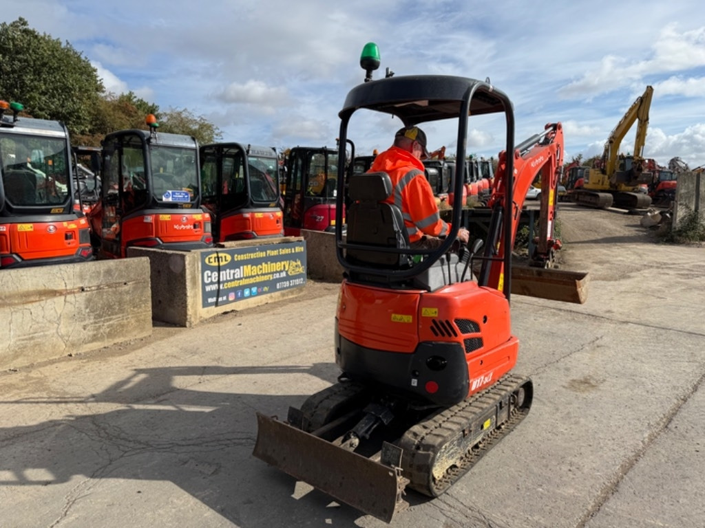 Kubota U 17-3 - حفار صغير: صورة 5 Kubota U 17-3 - حفار صغير: صورة 5