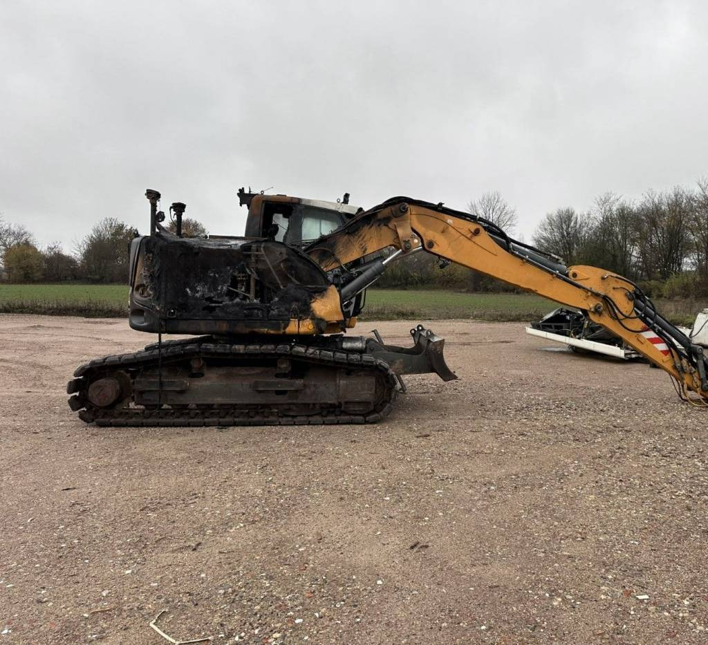 Liebherr 914 Compact for parts breaking dismantling - حفار زاحف: صورة 2 Liebherr 914 Compact for parts breaking dismantling - حفار زاحف: صورة 2