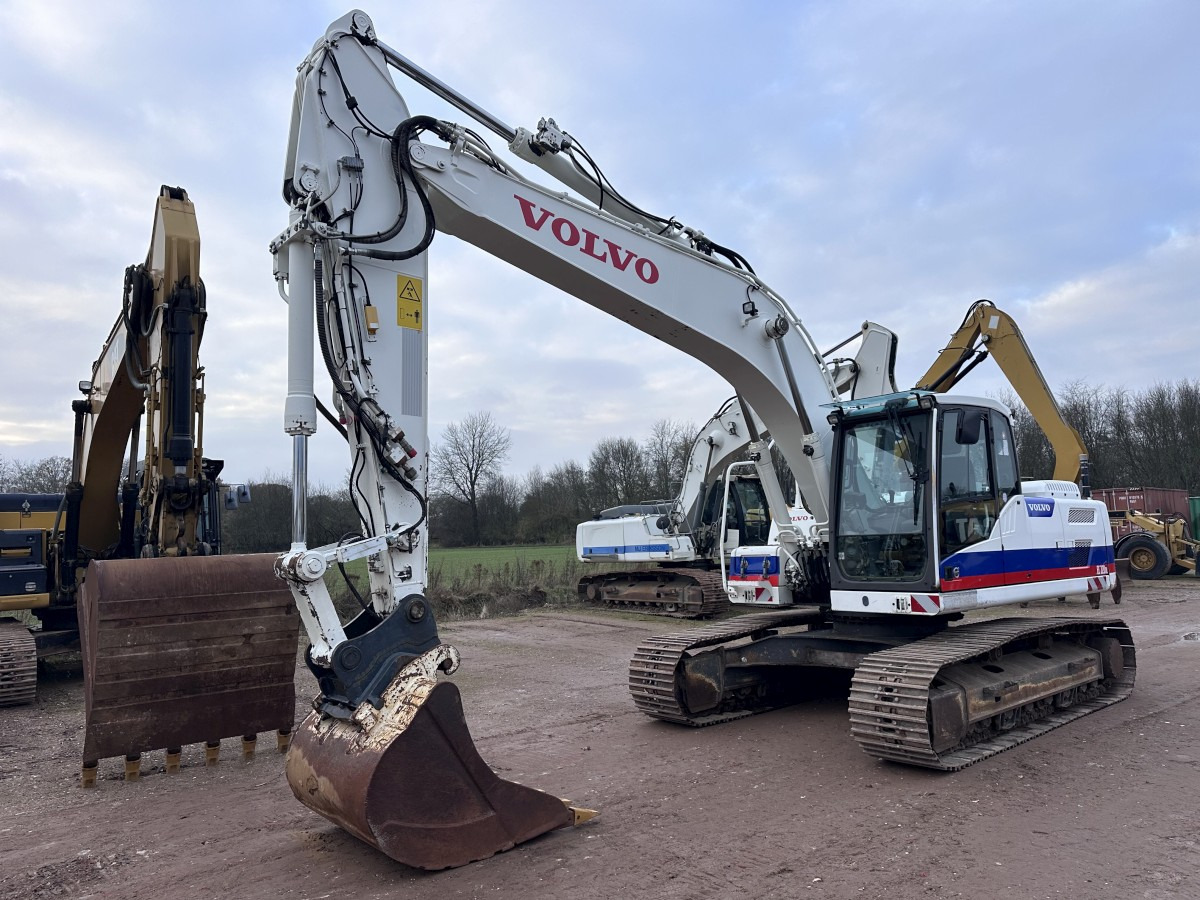 VOLVO EC 220 DL German machine! - حفّار: صورة 3 VOLVO EC 220 DL German machine! - حفّار: صورة 3