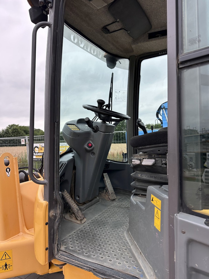 اللودر بعجل VOLVO L 30 B PRO 3er Kreis Klappschaufel+Palettengabel: صورة 8