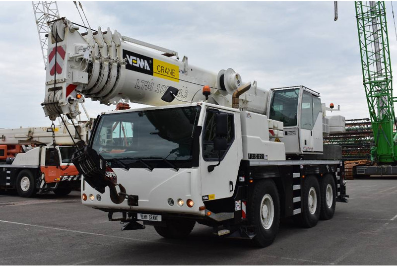 Liebherr LTM1055-3.2 - رافعة لجميع التضاريس: صورة 2 Liebherr LTM1055-3.2 - رافعة لجميع التضاريس: صورة 2