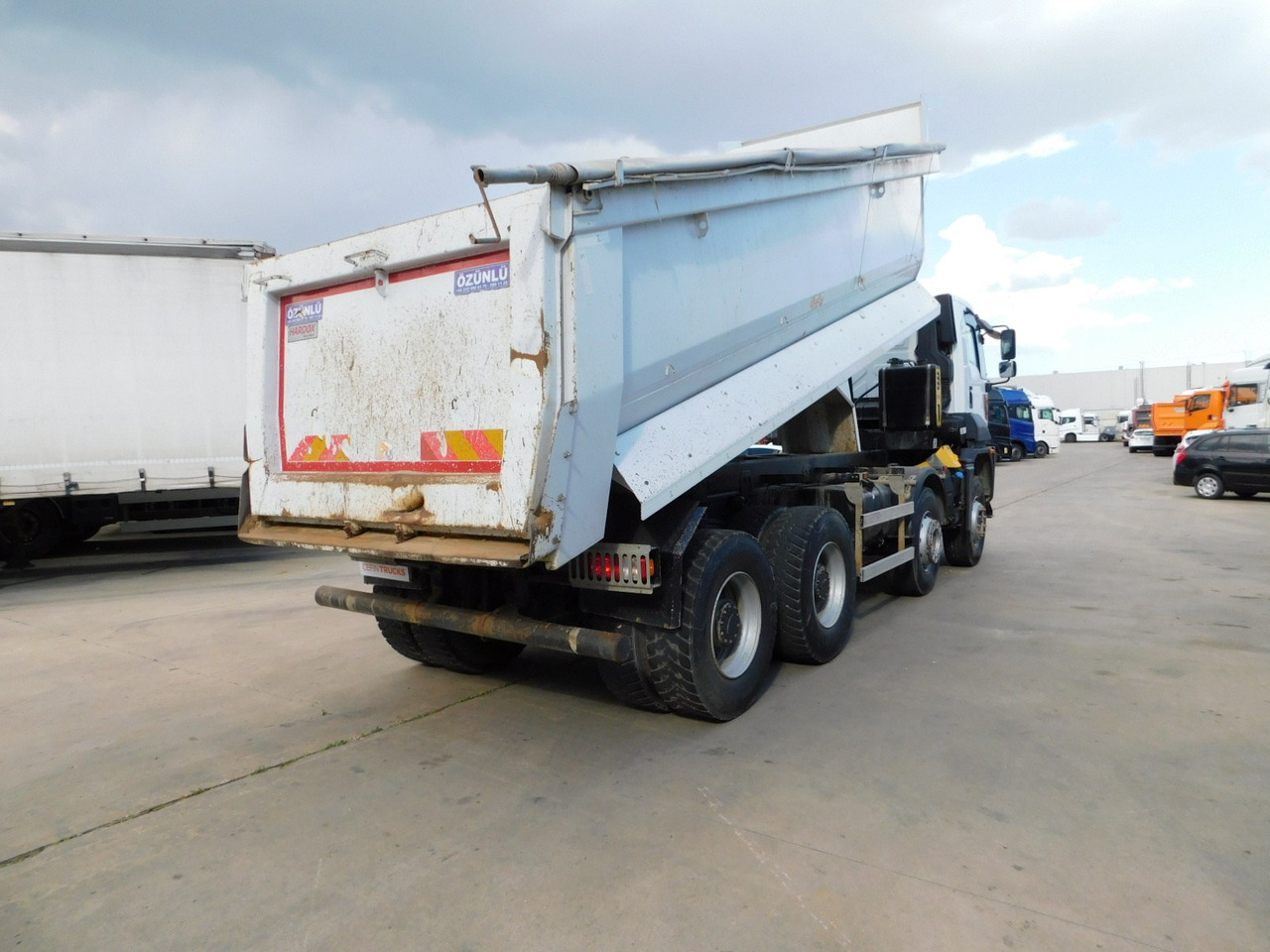 Ford 4142d 8x4 dcab e6 16s2230 ecotorq - شاحنة قلاب: صورة 3 Ford 4142d 8x4 dcab e6 16s2230 ecotorq - شاحنة قلاب: صورة 3