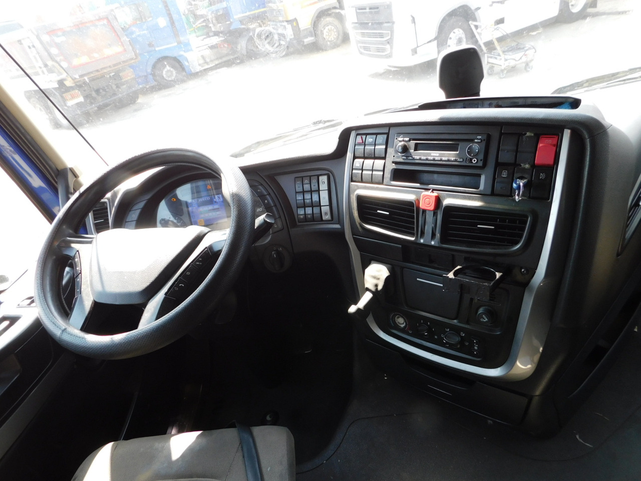 مقطورة السحب Iveco As440tp: صورة 6