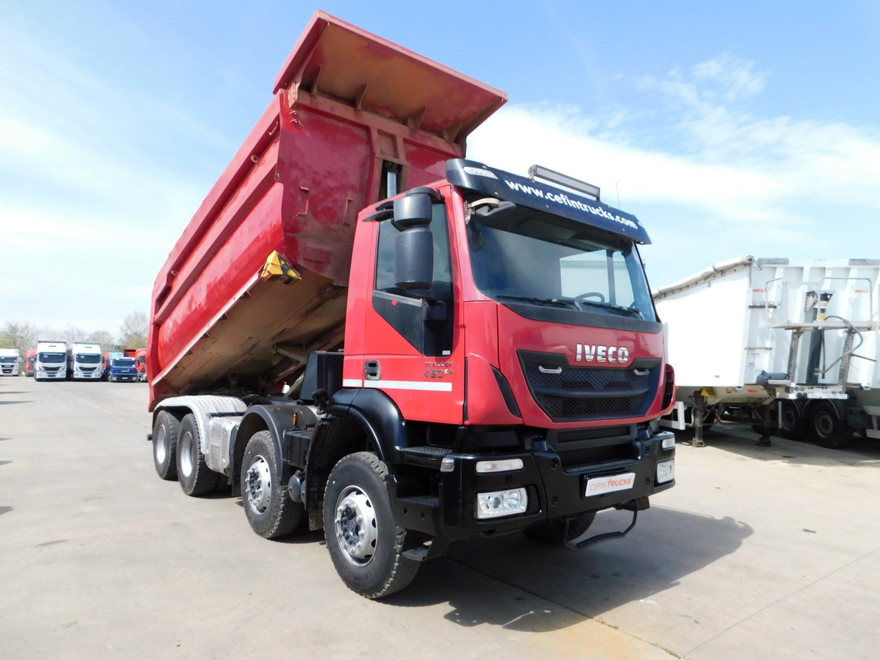 Iveco Trakker 450 - شاحنة قلاب: صورة 2 Iveco Trakker 450 - شاحنة قلاب: صورة 2