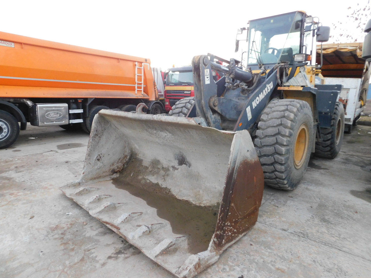 Komatsu Wa250pz 5 - اللودر بعجل: صورة 1 Komatsu Wa250pz 5 - اللودر بعجل: صورة 1
