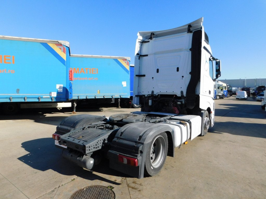 Mercedes Actros 1842 - مقطورة السحب: صورة 3 Mercedes Actros 1842 - مقطورة السحب: صورة 3