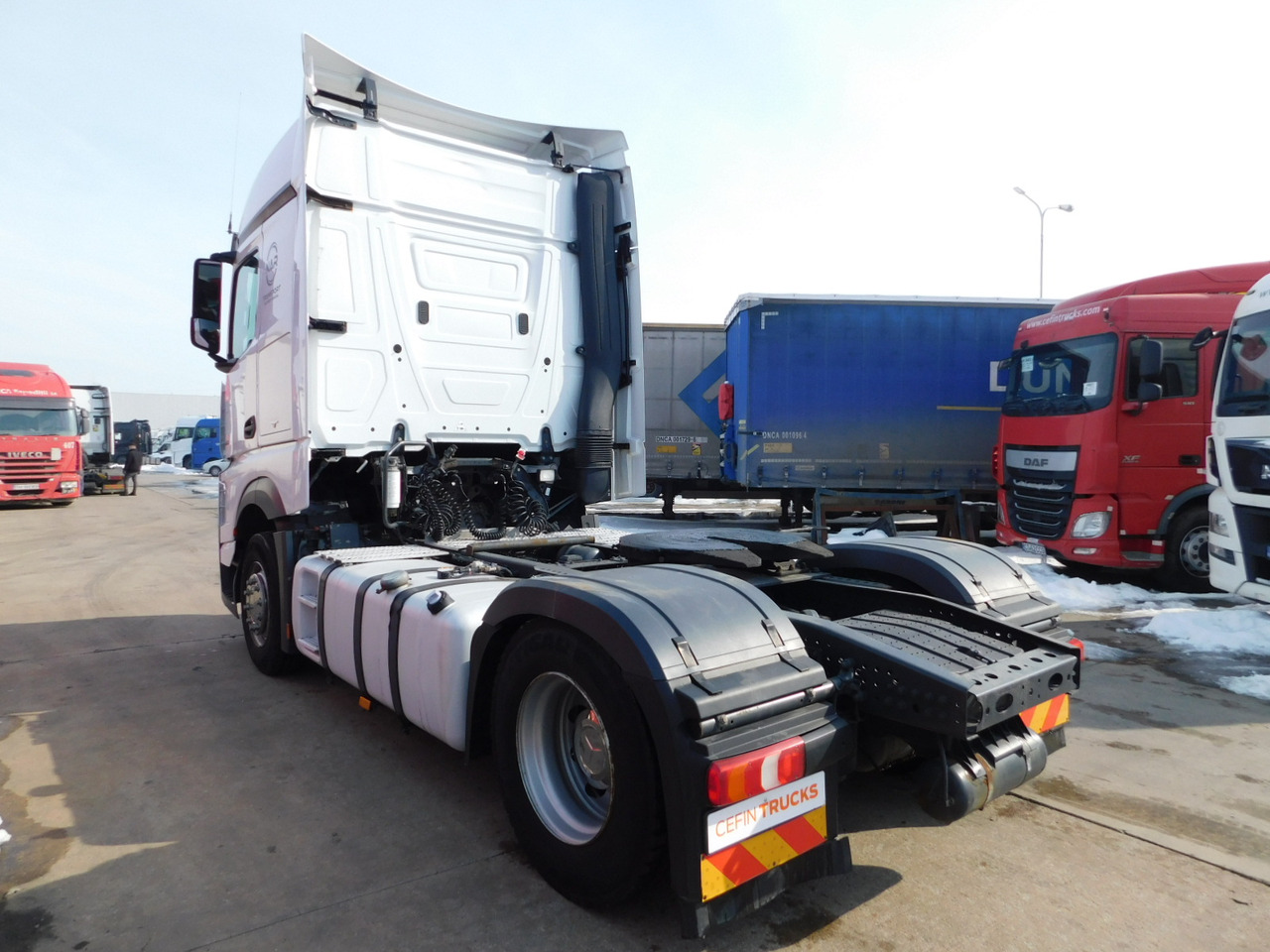 Mercedes Actros 1845 - مقطورة السحب: صورة 4 Mercedes Actros 1845 - مقطورة السحب: صورة 4