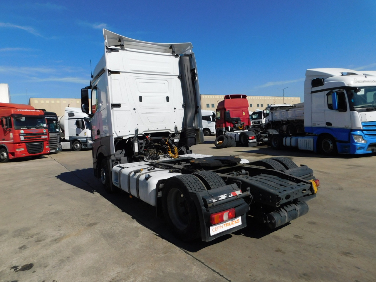 Mercedes Actros 1845 - مقطورة السحب: صورة 4 Mercedes Actros 1845 - مقطورة السحب: صورة 4