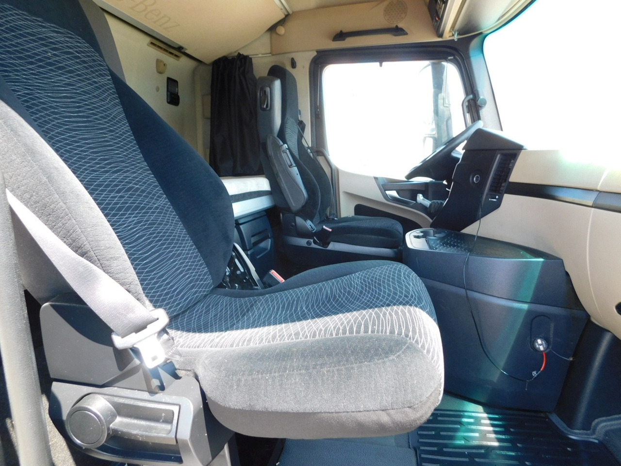 Mercedes Actros - رأس تريلا: صورة 5 Mercedes Actros - رأس تريلا: صورة 5