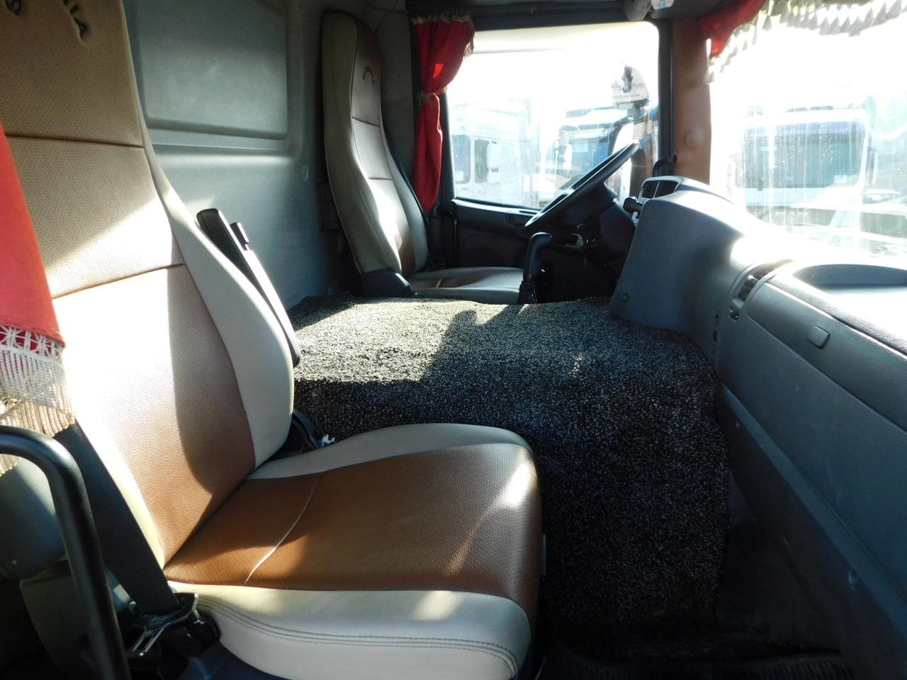 Scania P 420 - شاحنة قلاب: صورة 5 Scania P 420 - شاحنة قلاب: صورة 5