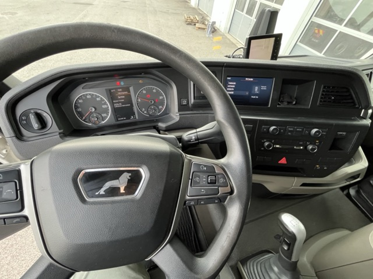 MAN TGS 26.360 6x2-4 LL Euro6 Klima AHK Luftfeder - شاحنة بهيكل معدني للمقصورة: صورة 2 MAN TGS 26.360 6x2-4 LL Euro6 Klima AHK Luftfeder - شاحنة بهيكل معدني للمقصورة: صورة 2