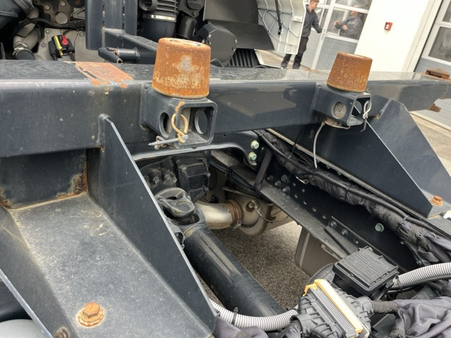 MAN TGX 26.470 6x2-4 LL - alle Achsen neu bereift AHK - ناقلة حاويات/ شاحنة حاويات: صورة 5 MAN TGX 26.470 6x2-4 LL - alle Achsen neu bereift AHK - ناقلة حاويات/ شاحنة حاويات: صورة 5