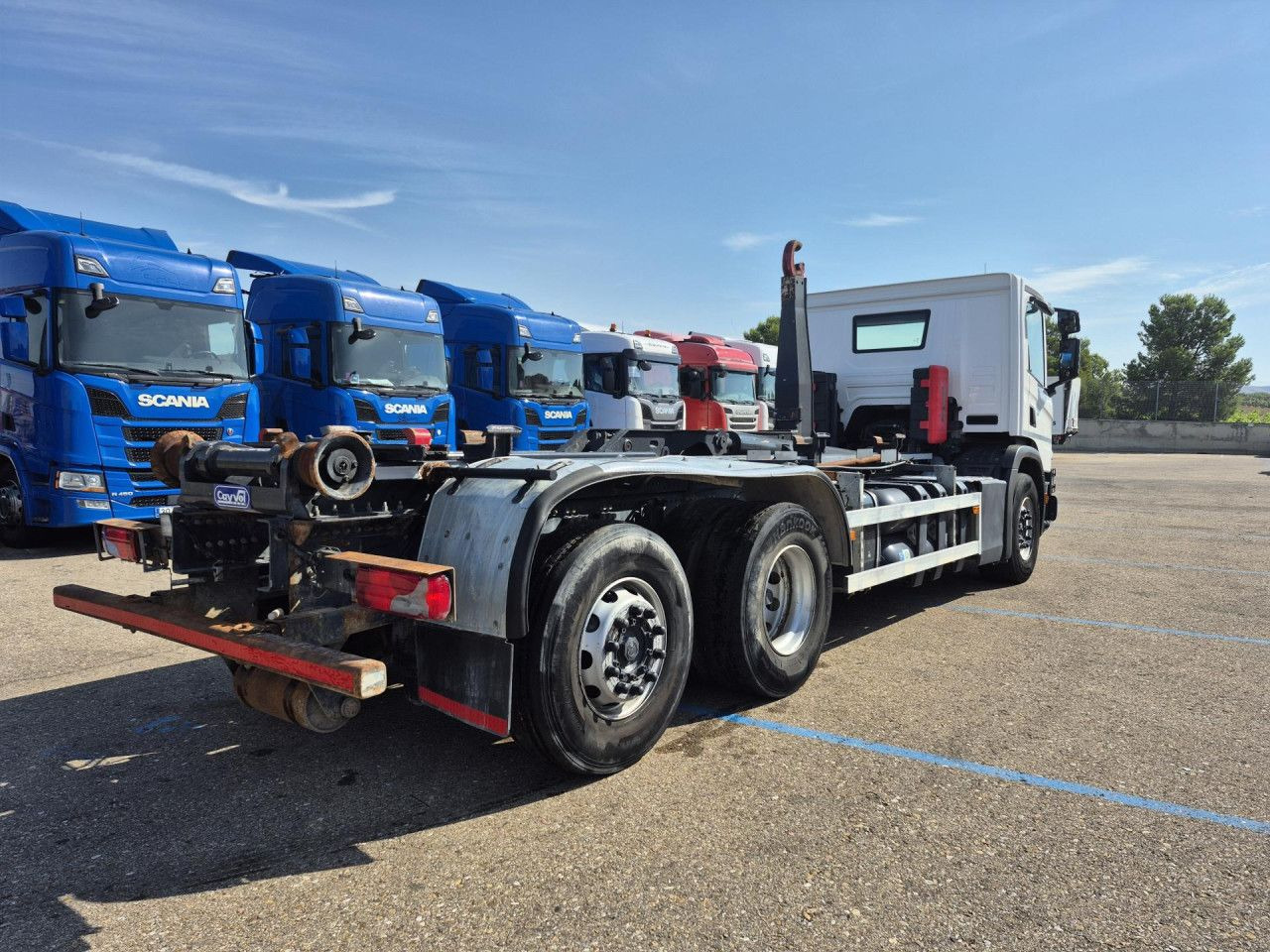 Scania P 340 - مقطورة السحب: صورة 4 Scania P 340 - مقطورة السحب: صورة 4