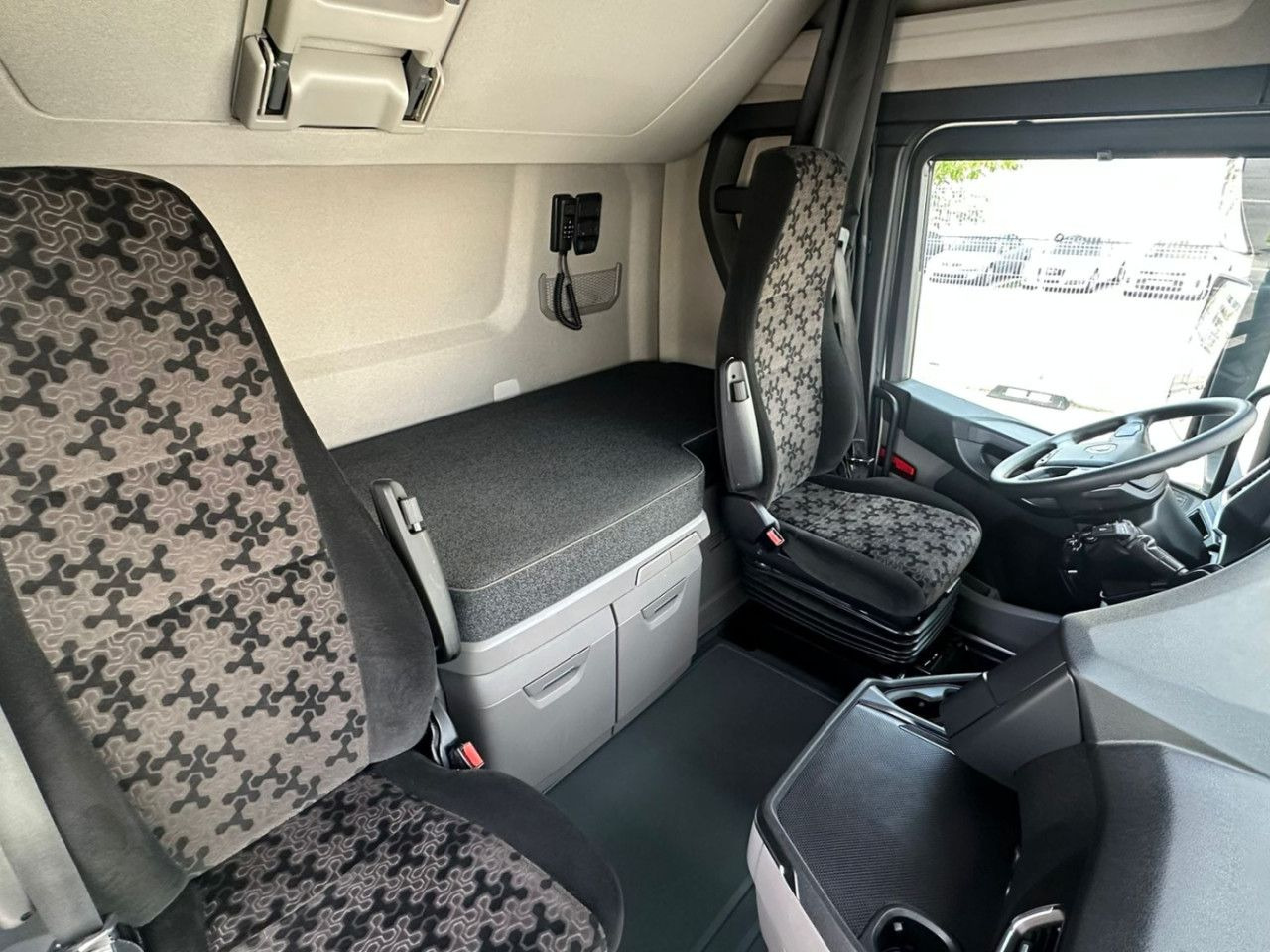 Scania S 500 - رأس تريلا: صورة 4 Scania S 500 - رأس تريلا: صورة 4