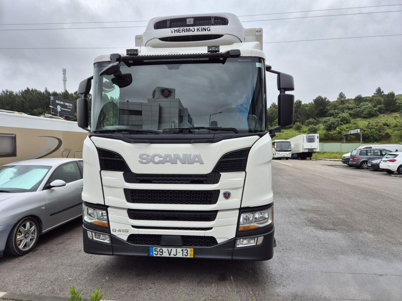 رأس تريلا UVES05250011: صورة 1