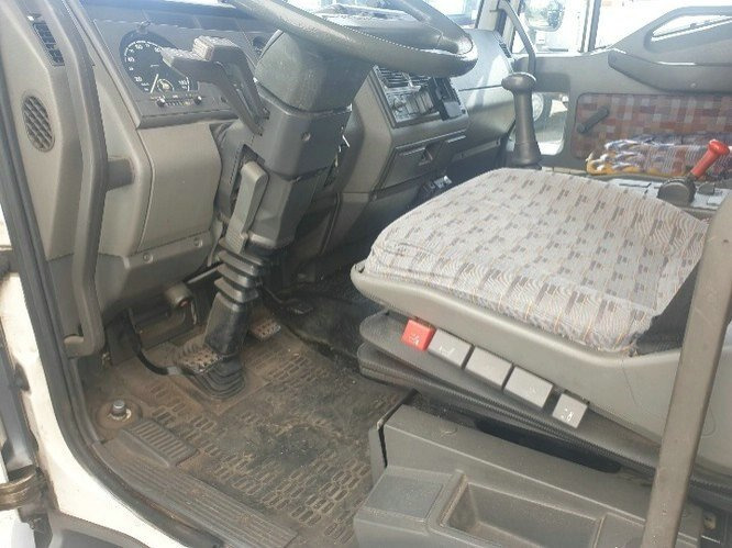 Euro Cargo ML 75E14 4x2 Euro Cargo ML 75E14 4x2 Getränkekoffer, 6-Zylinder-Motor - شاحنة صندوقية: صورة 2 Euro Cargo ML 75E14 4x2 Euro Cargo ML 75E14 4x2 Getränkekoffer, 6-Zylinder-Motor - شاحنة صندوقية: صورة 2