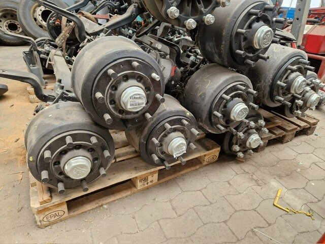 EuroCargo ML160E32 4x2 EuroCargo ML160E32 4x2 mit Teilen für Anhänger und Aufbauten - شاحنة نقل سيارات شاحنة: صورة 2 EuroCargo ML160E32 4x2 EuroCargo ML160E32 4x2 mit Teilen für Anhänger und Aufbauten - شاحنة نقل سيارات شاحنة: صورة 2