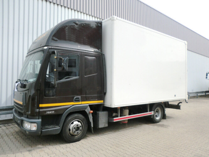 Iveco EuroCargo 75 E 17/4x2 EuroCargo 75 E 17/4x2, 6x VORHANDEN! - شاحنة صندوقية: صورة 1 Iveco EuroCargo 75 E 17/4x2 EuroCargo 75 E 17/4x2, 6x VORHANDEN! - شاحنة صندوقية: صورة 1