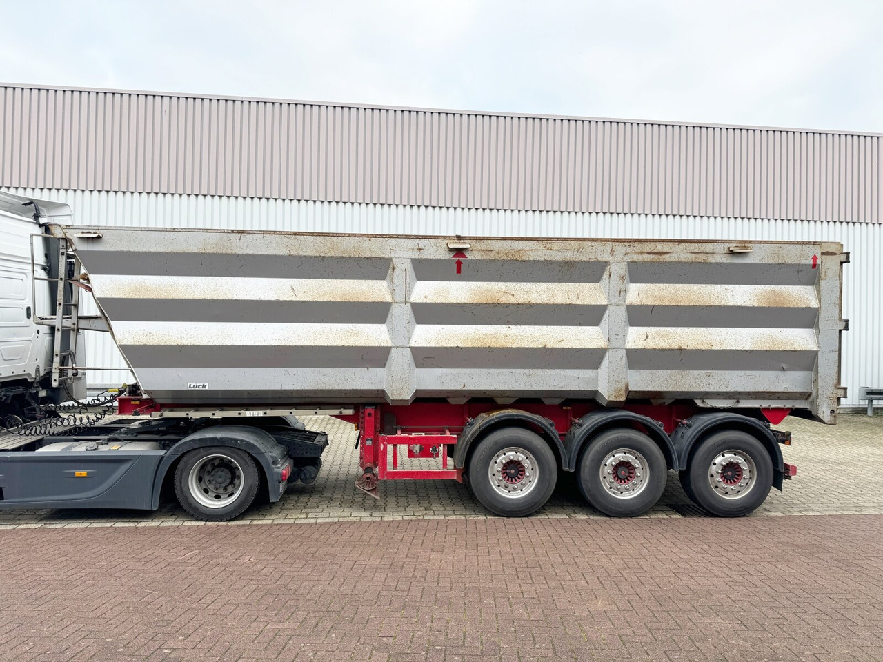 Lück SKF 35 LÜCK SKF 35, Stahlmulde ca. 37m³, Liftachse - نصف مقطورة: صورة 4 Lück SKF 35 LÜCK SKF 35, Stahlmulde ca. 37m³, Liftachse - نصف مقطورة: صورة 4
