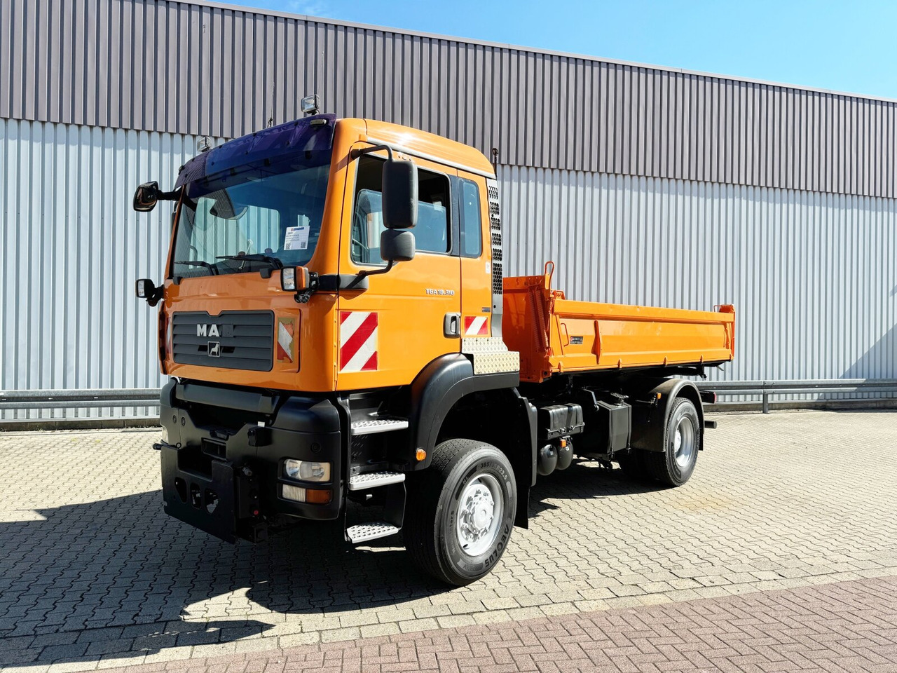 MAN TGA 18.310 4x4 BL TGA 18.310 4x4 BL, Winterdienstausstattung - شاحنة قلاب, شاحنة كرين: صورة 1 MAN TGA 18.310 4x4 BL TGA 18.310 4x4 BL, Winterdienstausstattung - شاحنة قلاب, شاحنة كرين: صورة 1