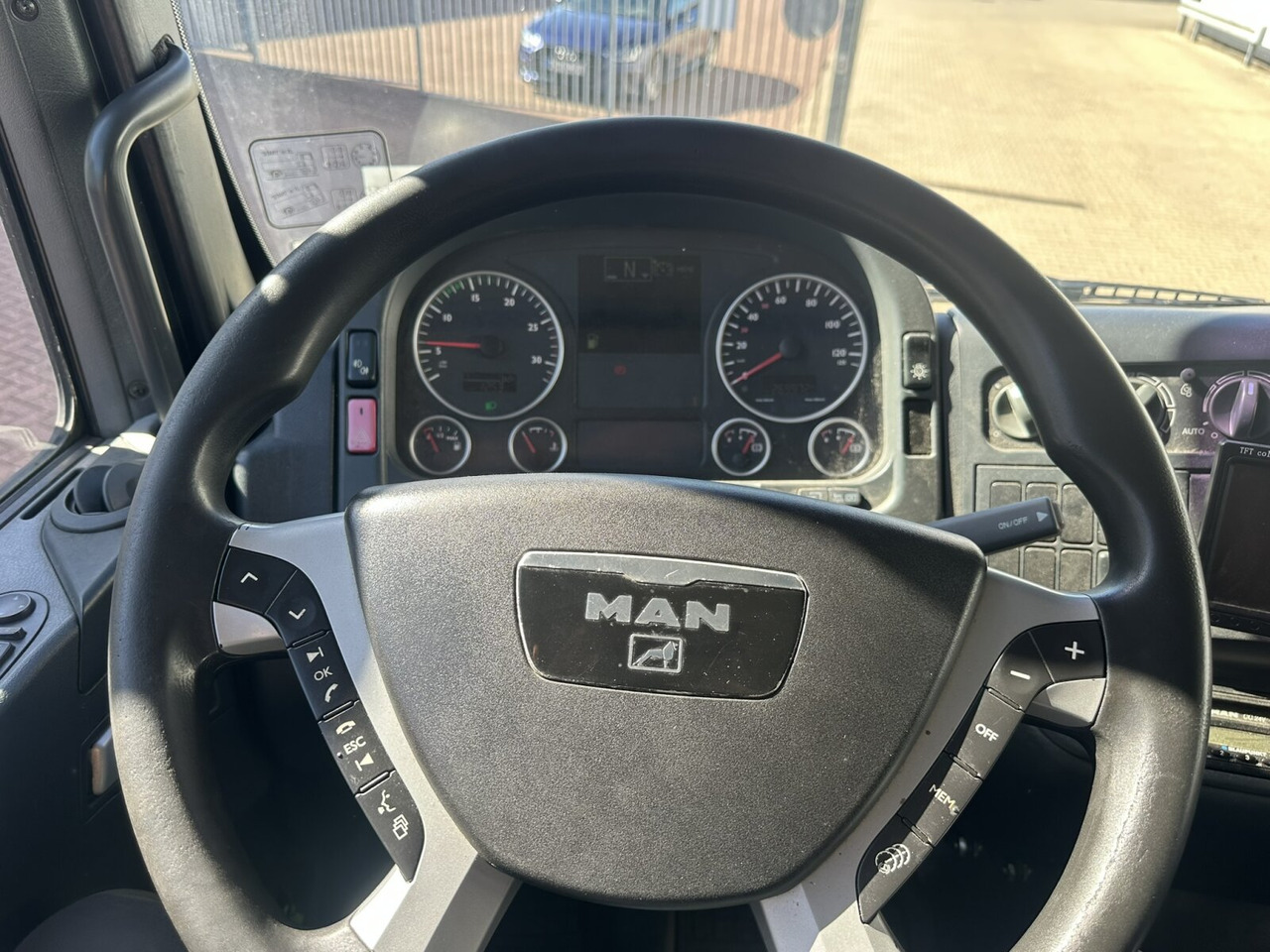 MAN TGA 18.360 LL 4x2 TGA 18.360 LL 4x2, Fahrschule - شاحنة: صورة 5 MAN TGA 18.360 LL 4x2 TGA 18.360 LL 4x2, Fahrschule - شاحنة: صورة 5