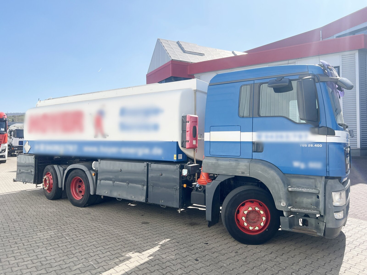 شاحنة صهريج MAN TGA 26.400 6x2-4 BL TGA 26.400 6x2-4 BL, A1, Lenk-/Liftachse, ADR, Kässbohrer Tank ca. 20.820l, 3 Kammern: صورة 9