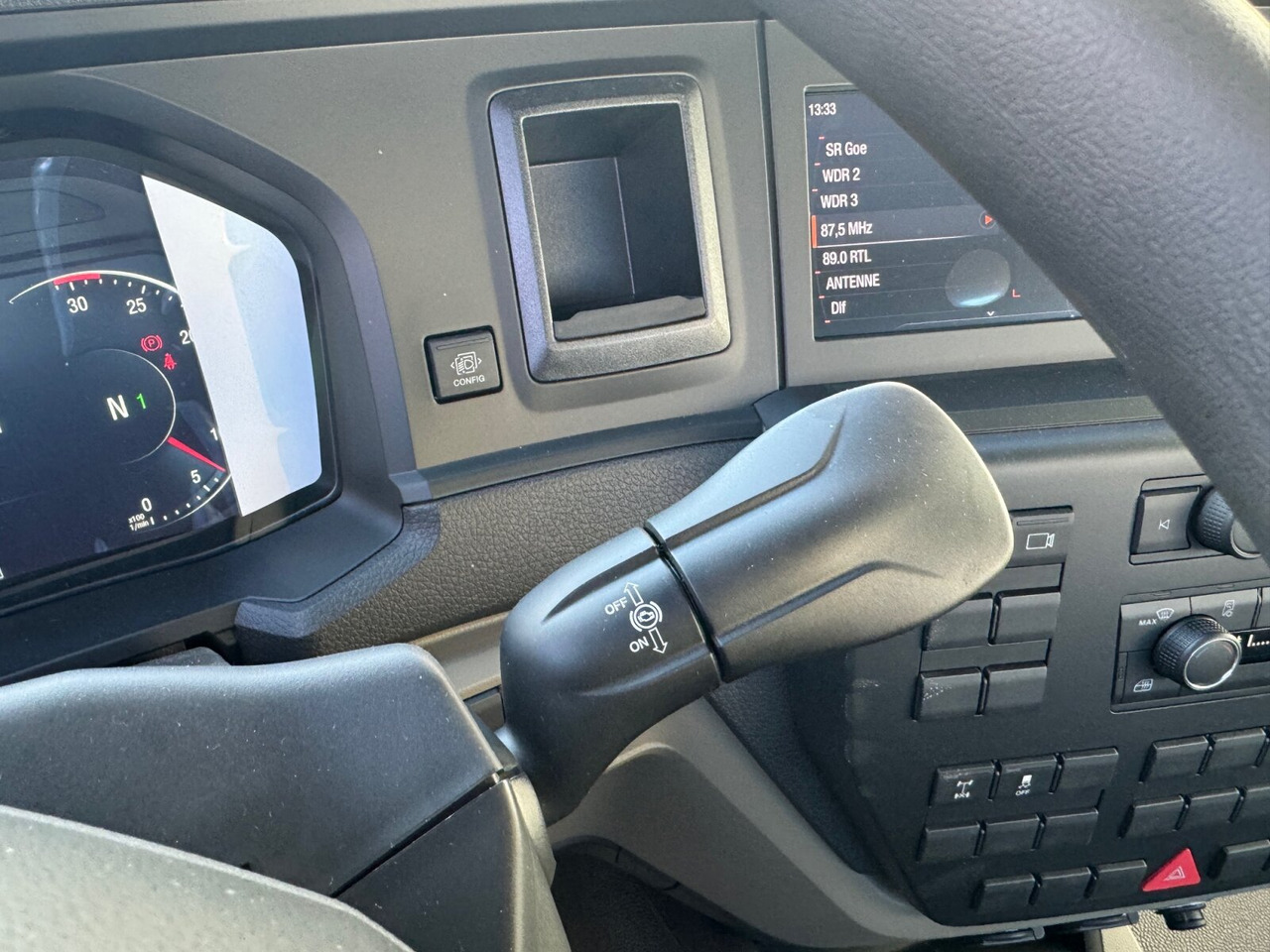 MAN TGL 8.190 4x2 BB CH TGL 8.190 4x2 BB CH, Nebenantrieb, 2x VORHANDEN - شاحنة بهيكل معدني للمقصورة: صورة 5 MAN TGL 8.190 4x2 BB CH TGL 8.190 4x2 BB CH, Nebenantrieb, 2x VORHANDEN - شاحنة بهيكل معدني للمقصورة: صورة 5