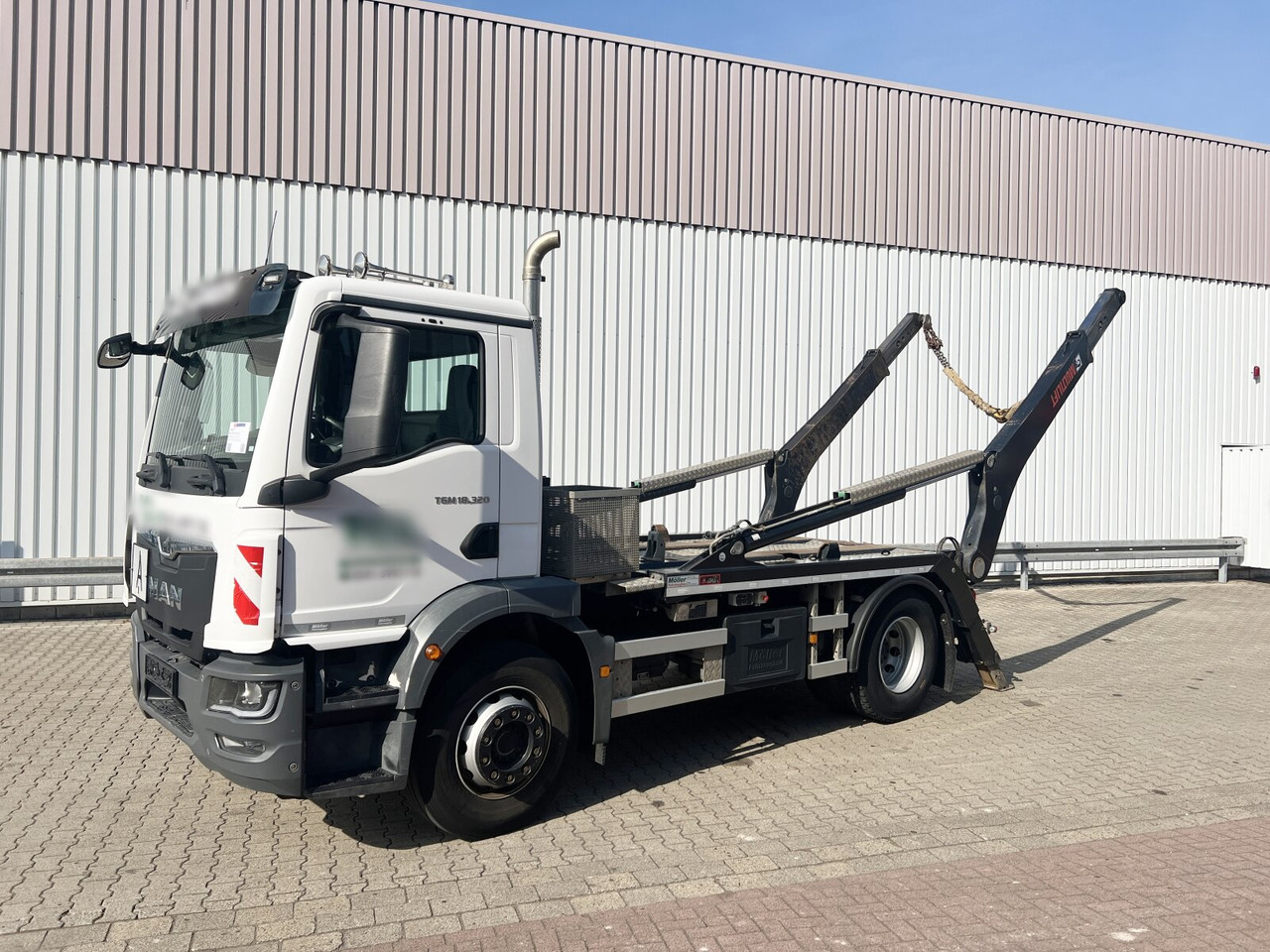MAN TGM 18.320 4x2 BL TGM 18.320 4x2 BL, Hiab Tele-Absetzanlage, Funk - شاحنة لودر انزلاقي: صورة 1 MAN TGM 18.320 4x2 BL TGM 18.320 4x2 BL, Hiab Tele-Absetzanlage, Funk - شاحنة لودر انزلاقي: صورة 1