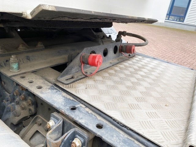 شاحنة خلاطة خرسانة MAN TGS 18.400 4x4H BLS TGS 18.400 4x4H BLS + Auflieger KARRENA 10m³ Betonmischer: صورة 13 شاحنة خلاطة خرسانة MAN TGS 18.400 4x4H BLS TGS 18.400 4x4H BLS + Auflieger KARRENA 10m³ Betonmischer: صورة 13